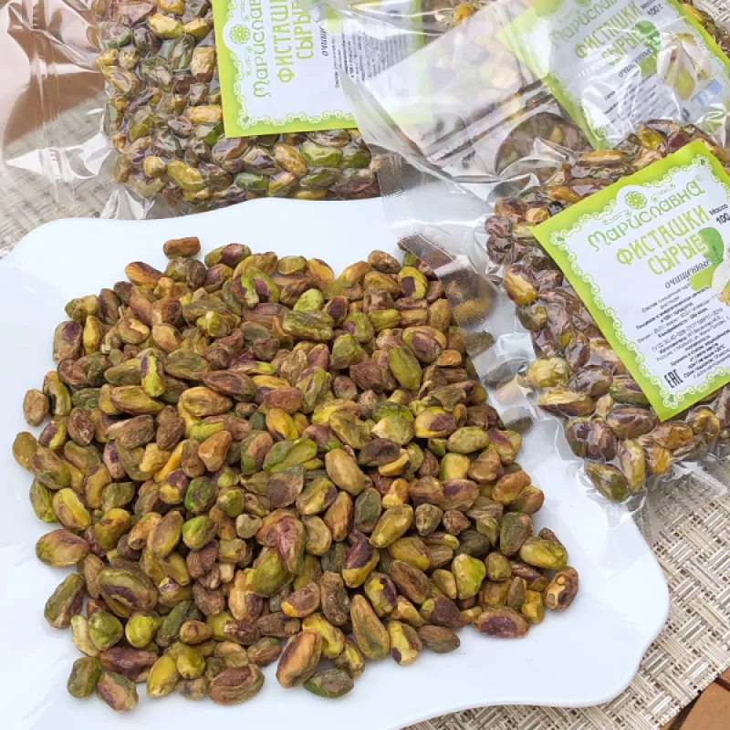 Фисташки сырые очищенные, 100 г